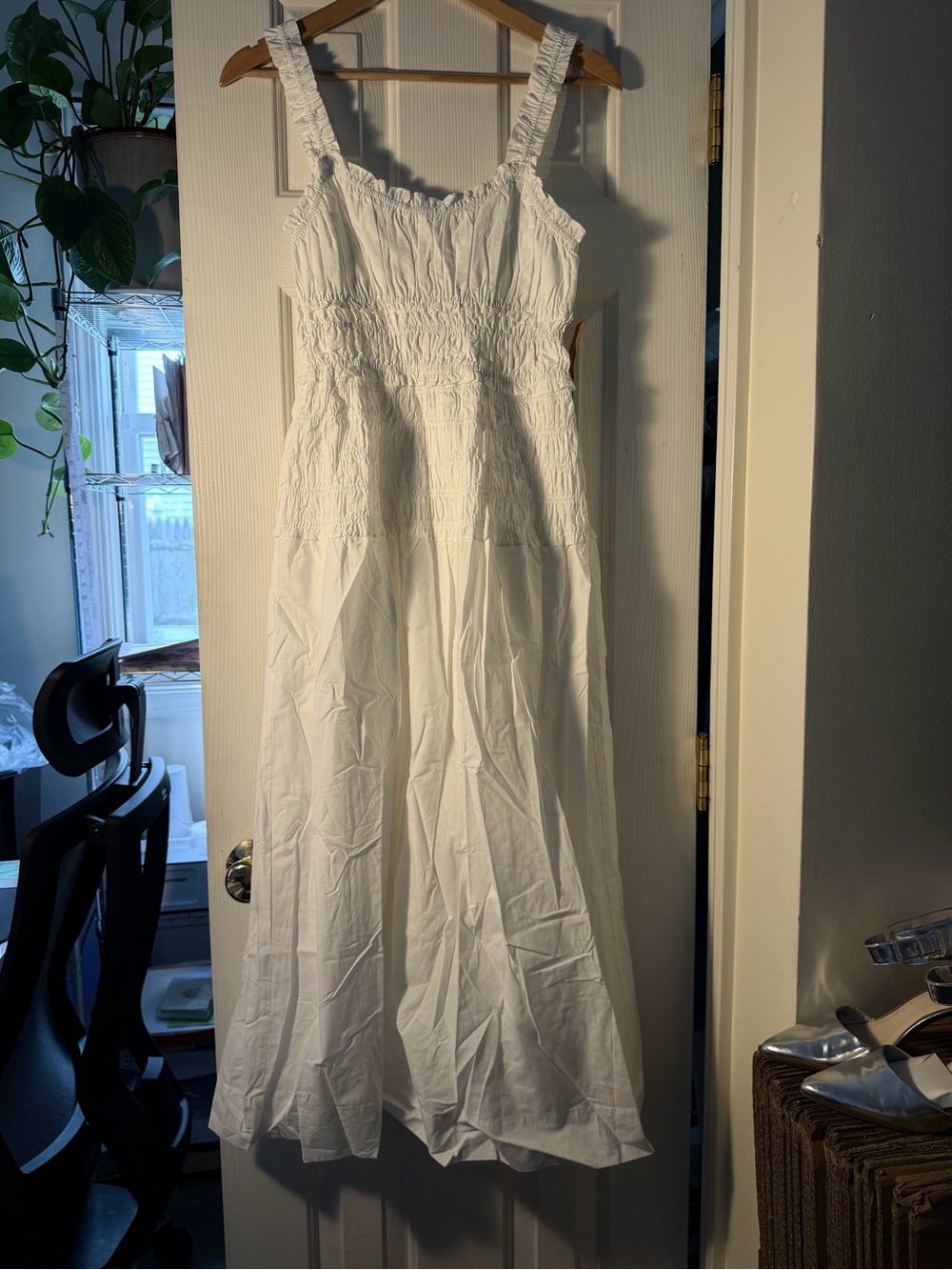 Few Moda Freya Dress. White Smocked Sundress Women’s Sz Xs